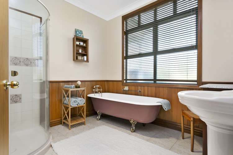 19 Cowley Drive Leamington_19