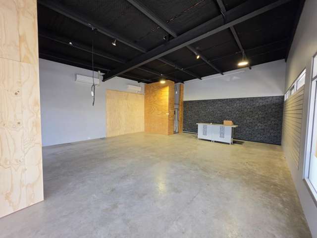 215 Main Highway Otaki_4