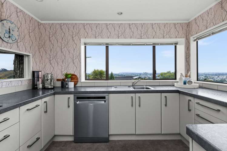 90 Churchill Drive Taradale_9