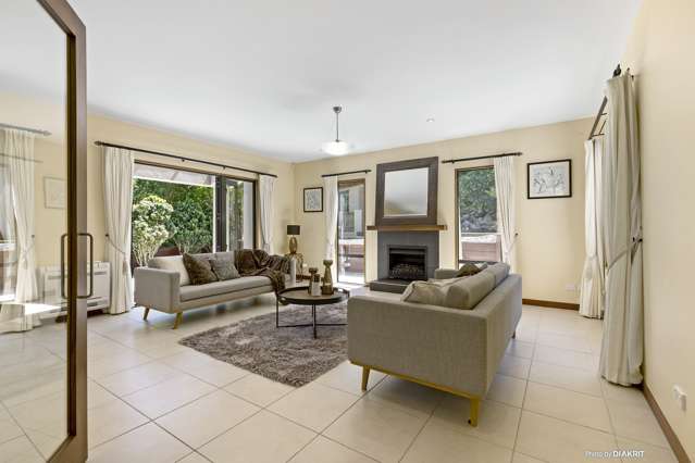 13 Ridvan Grove Ngaio_1