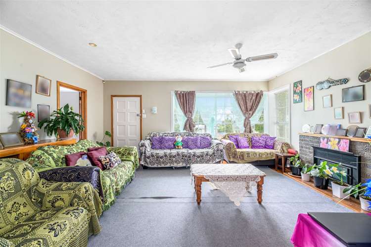 8 Christina Avenue Te Atatu South_4