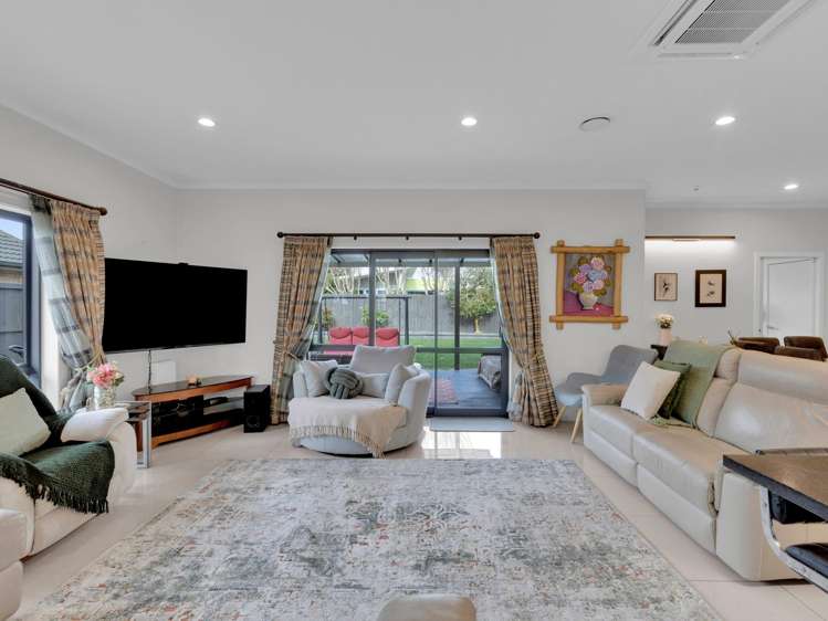 9 Aquila Crescent Rototuna North_11