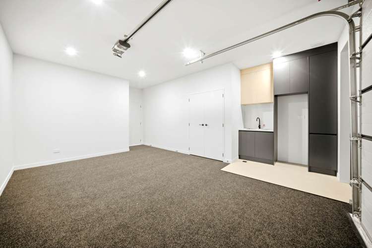215 & 217 Henwood Road Westgate_15