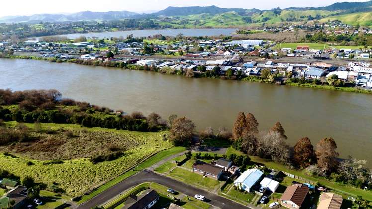 1 George Clay Place Huntly_14
