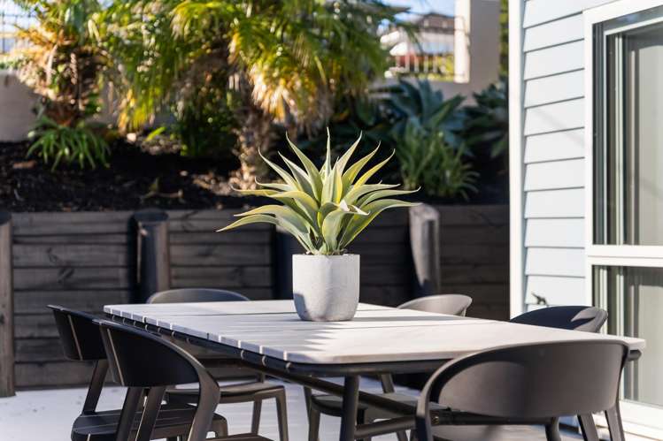 57 Rogan Street Hillsborough_3