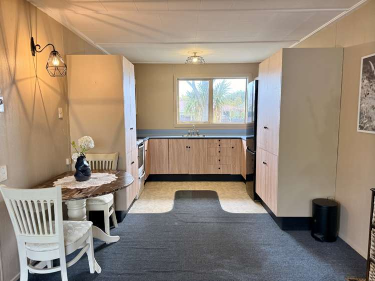 2/64 Hensley Street Gladstone_6