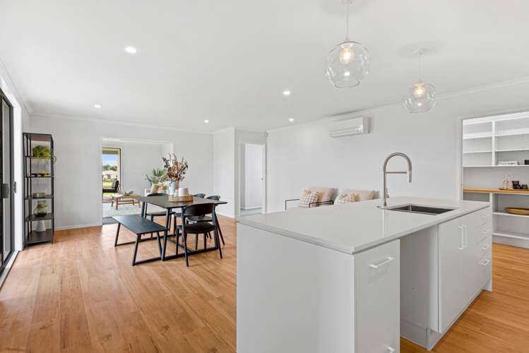 21 Peakedale Drive Matamata_3