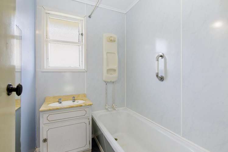 1/289 Naenae Road Naenae_13