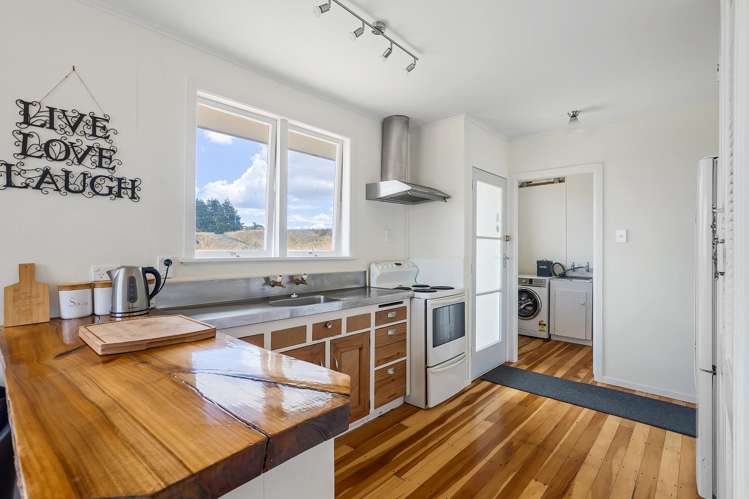 391 Otake Road Kinloch_6