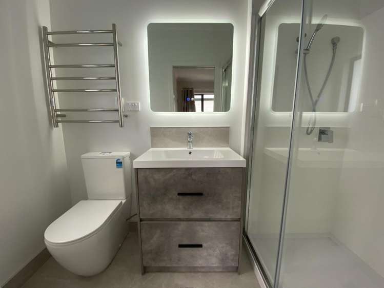 2B/19 Hibiscus Avenue Hamilton Lake_1