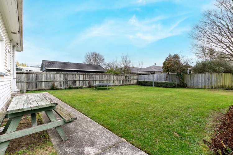 46 St Andrews Square Strowan_5