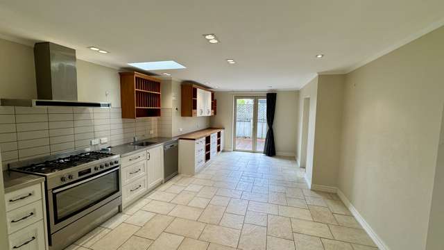 220 Gibson Quay Hokitika_1