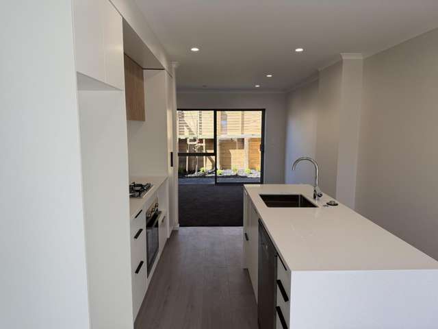 2/50 Forest Lake Road 1066_3