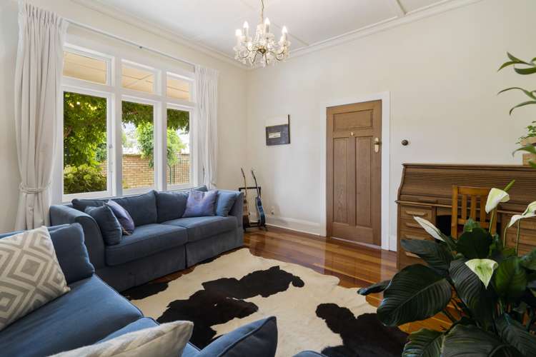 173 Lake Road Belmont_10