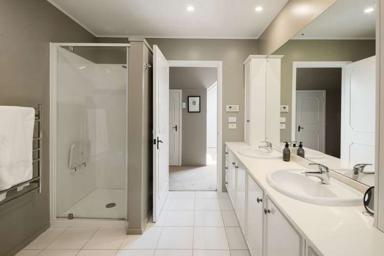 4 Pollock Drive Chartwell_23