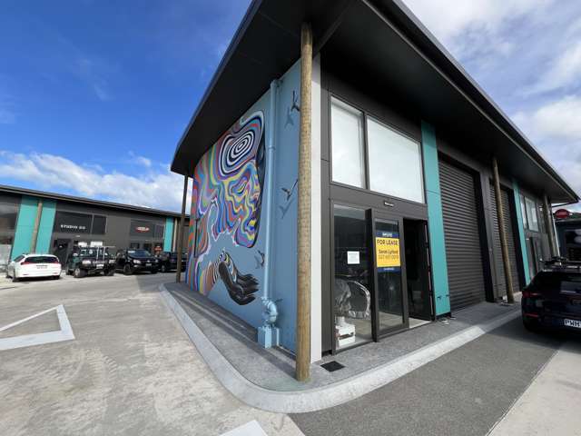 Lyall Bay Junction - Free gym membership!