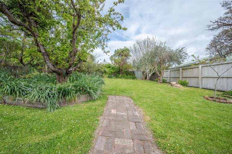 20 Percy Street Akaroa_15