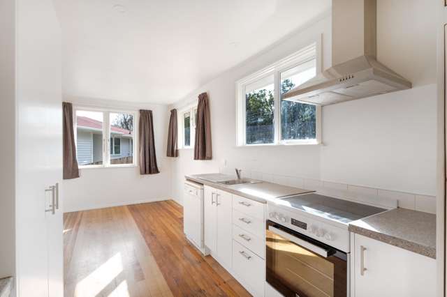6 Hereford Street Cannons Creek_2