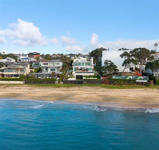 Large Scale Beachfront - Private Boat Storage