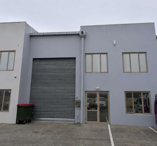 Tidy, Sunny, Warehouse/Office Unit - Sockburn