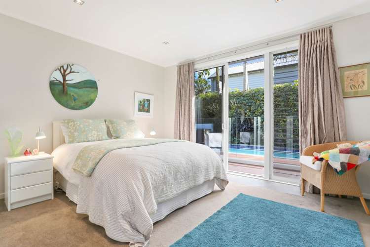 20 Marine Parade Mellons Bay_13