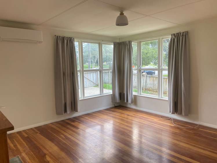 76 Freeland Avenue Mount Roskill_0