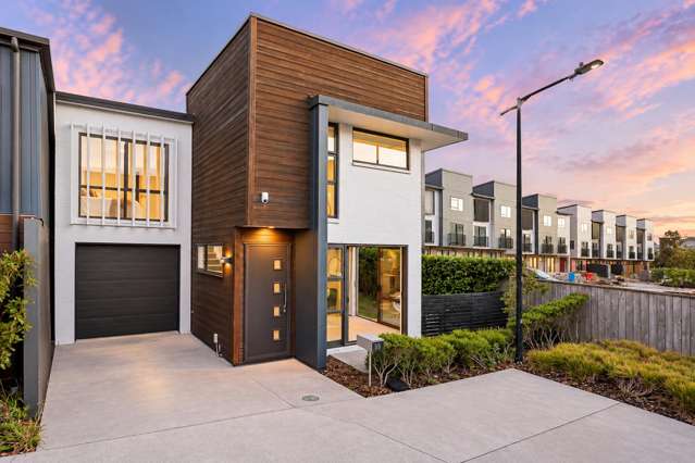Rarely Available! In Demand 3-bedroom End House!