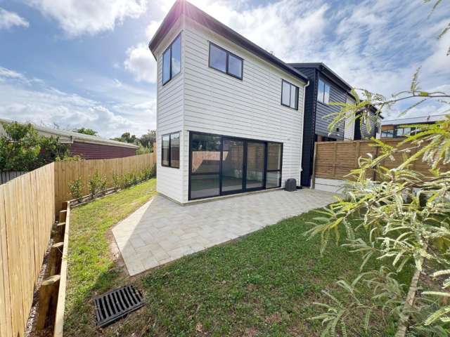 18 Whati Lane