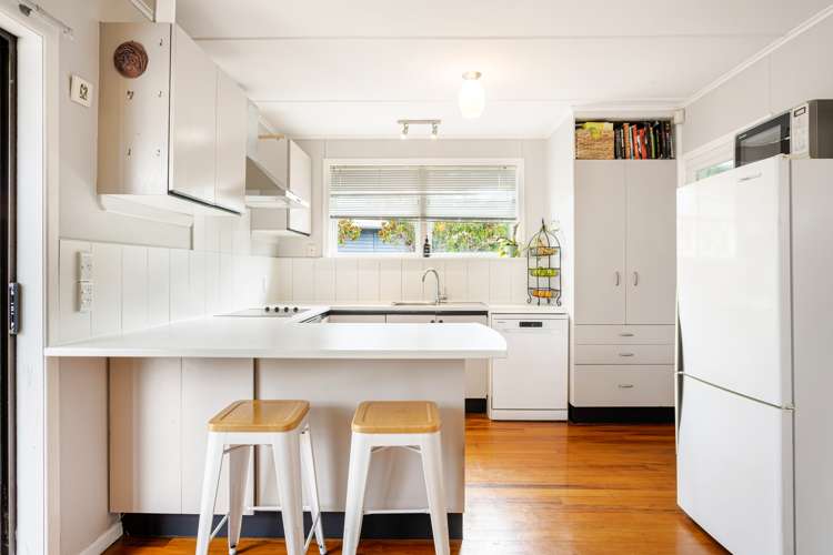 14 Thomas Avenue Te Atatu Peninsula_14