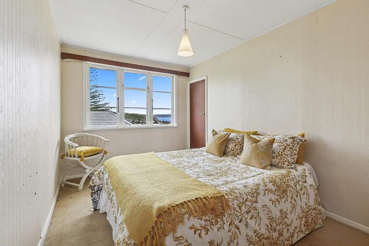 15 Spur Grove Titahi Bay_13