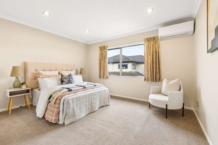 4 Sunglade Grove Flat Bush_24