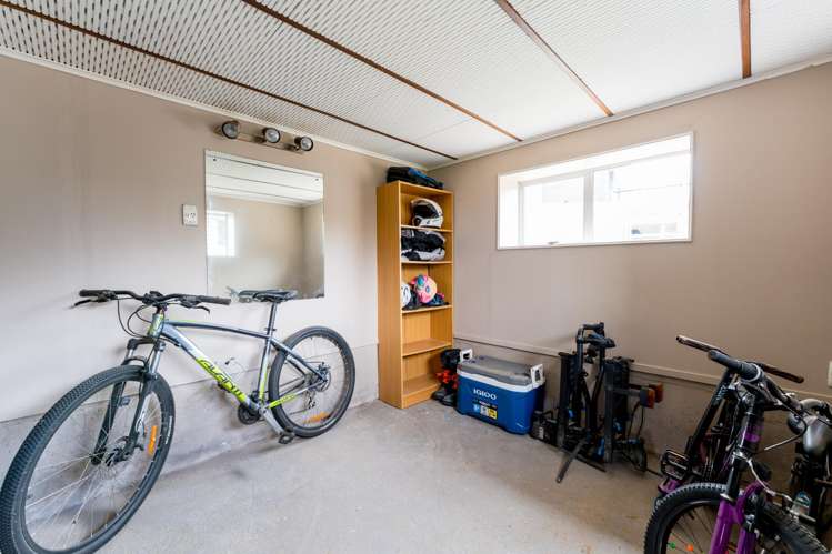 18 Stephen Street Halfway Bush_19