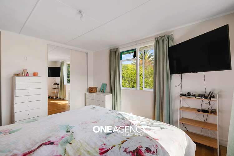 32 Champion Street Porirua East_15