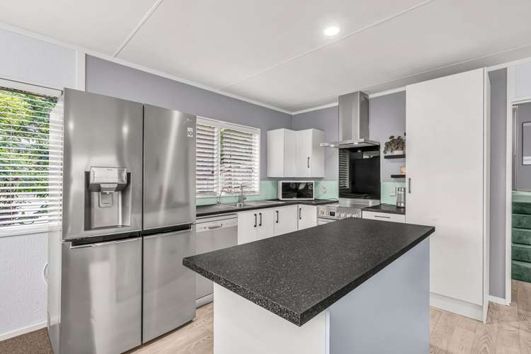 24 Chamboard Place_2