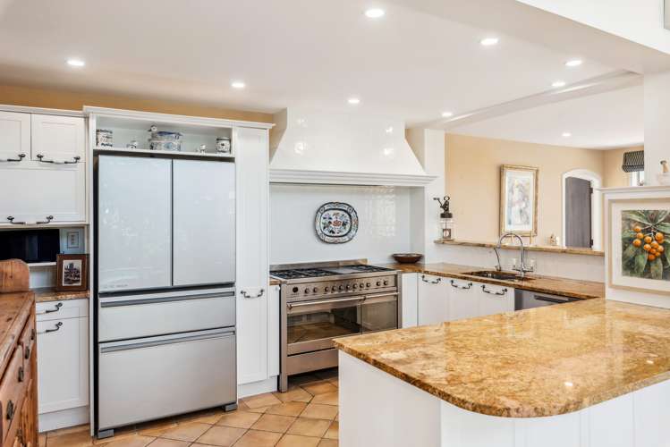 61 Wharemauku Road Raumati Beach_8