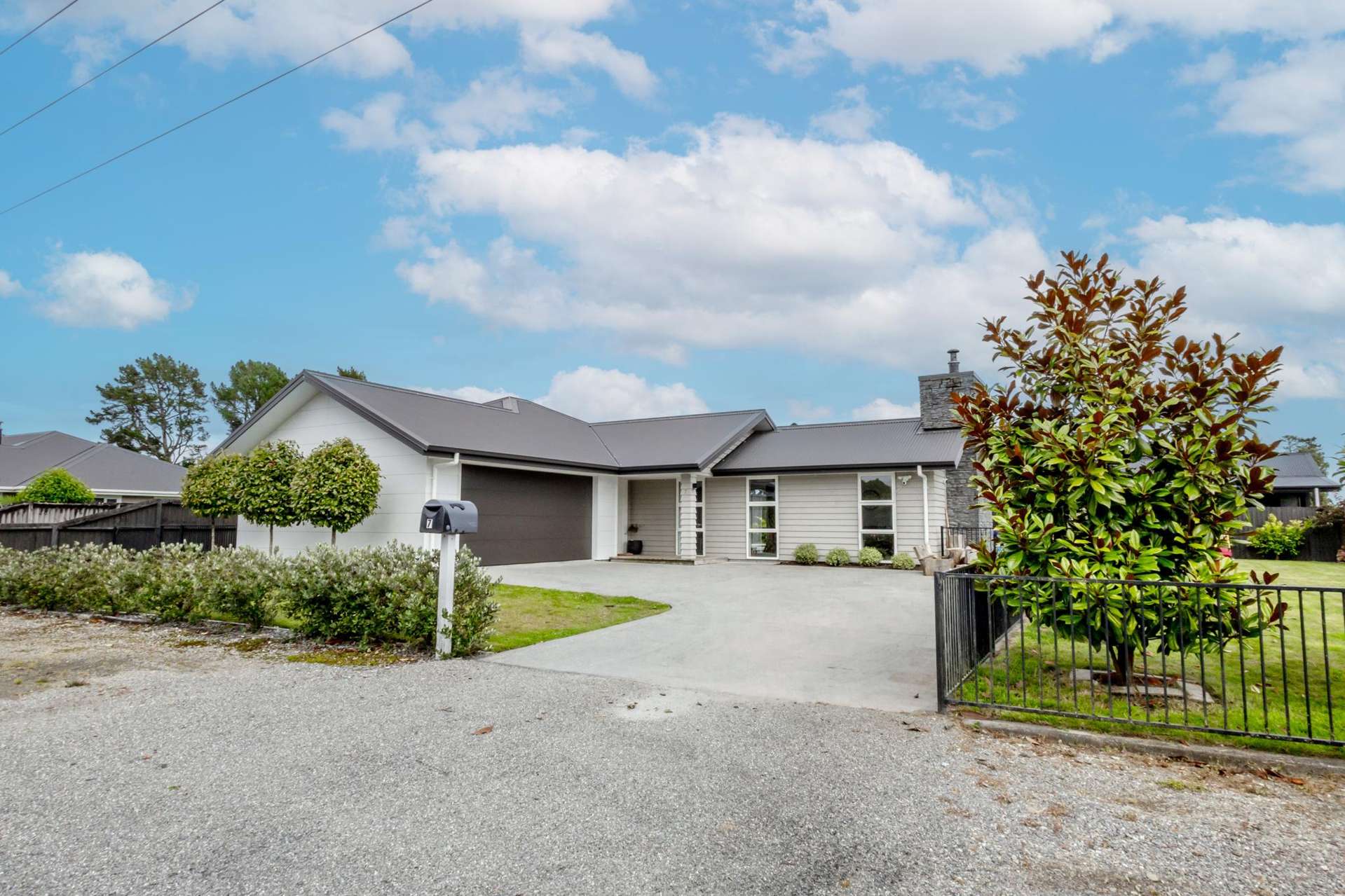 7 Pine Tree Road Hokitika_0