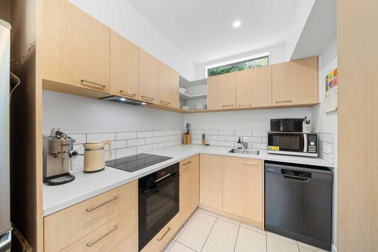 5/7 Handyside Street Tawa_1