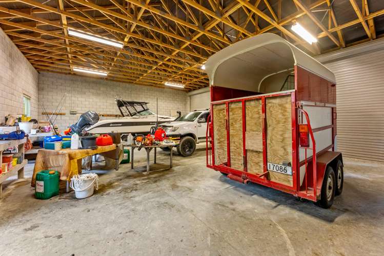 744 Waitakere Road and 42 Dysart Lane Kumeu_19