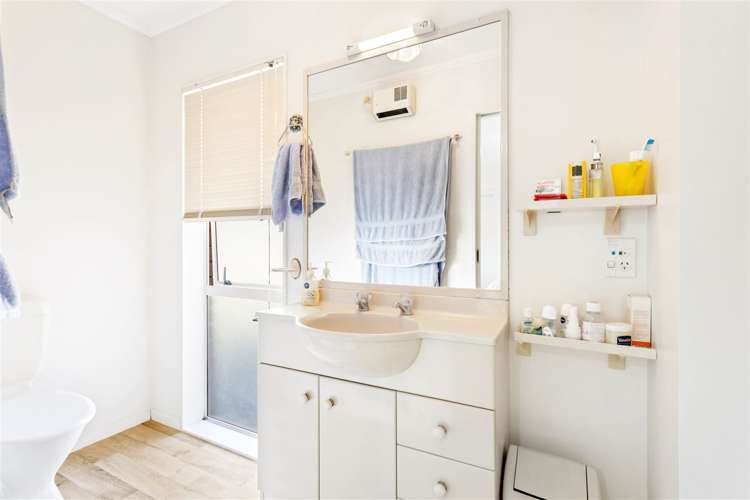 18 Maurice Borich Place Henderson_14