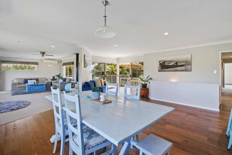 27 Stella Drive Clarks Beach_17