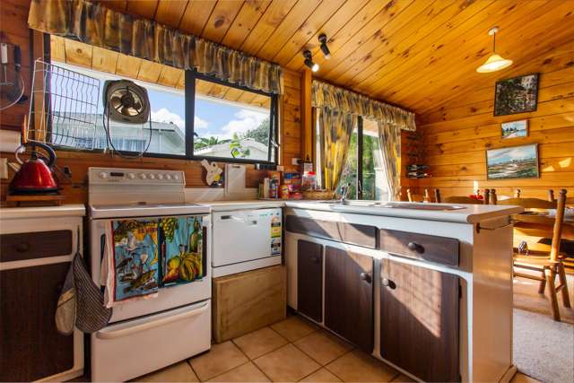 6 Chantal Place Papakura_1