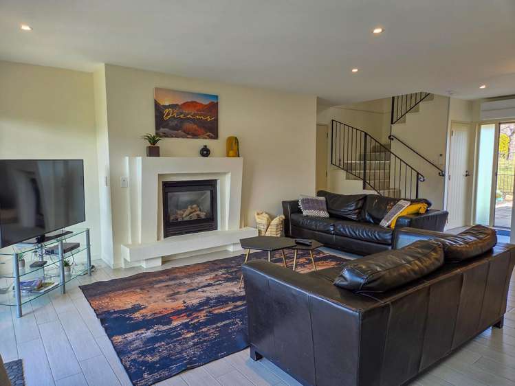 17/1 Beauchamp Place_4