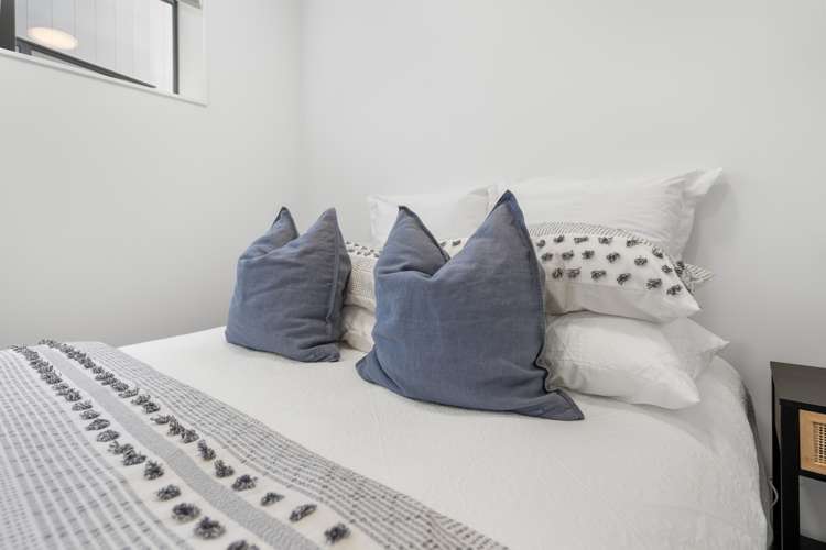 2/69 Tiketike Way Brooklyn_18