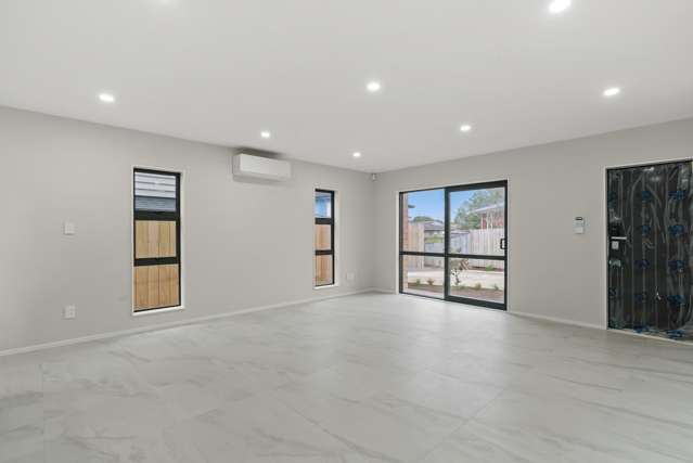 2/92 Elliot Street Pahurehure_3