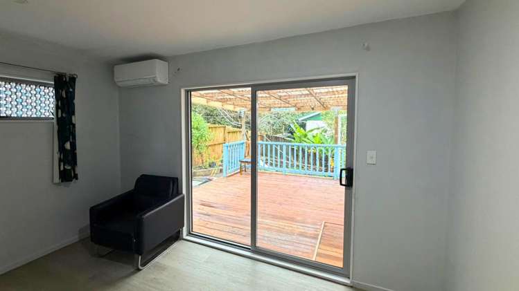 2/55 Ennis Avenue Pakuranga Heights_6