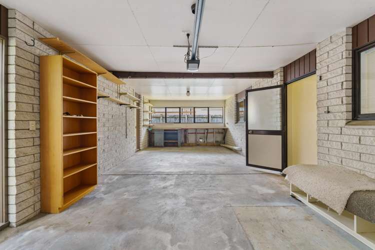 2/8 Tamatea Road Taupo_14