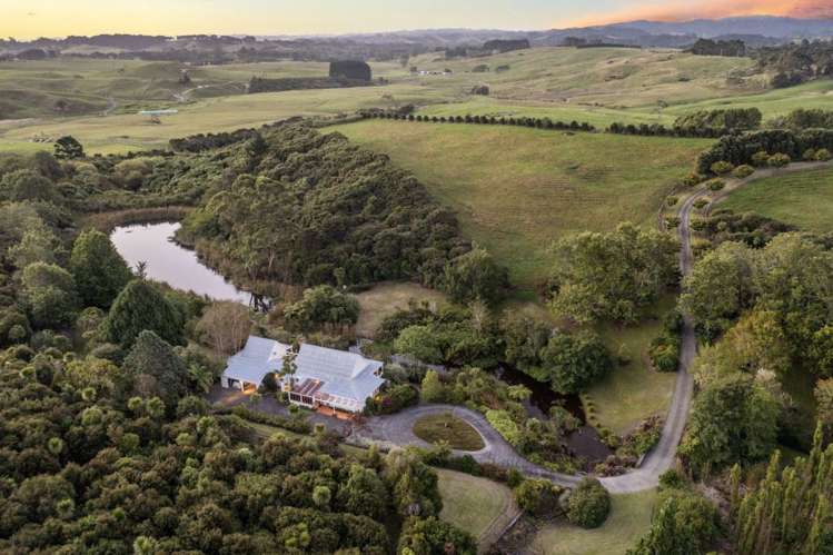 611 Horseshoe Bush Road Waitoki_54