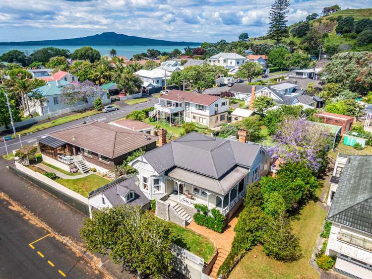 12 Cheltenham Road Devonport_22