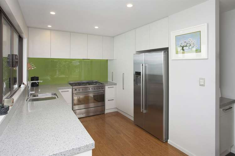 8 Crest Lane Redcliffs_11