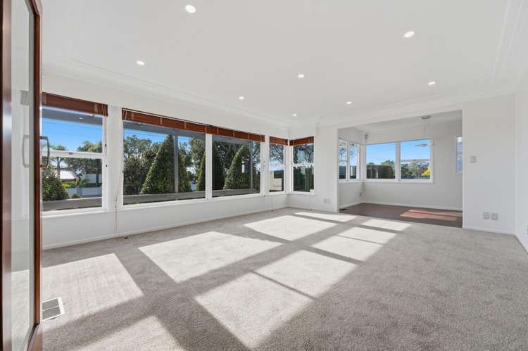 143 Riddell Road 1670_10